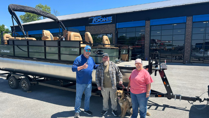 Read more about the article Boats for Sale on Table Rock Lake: Find the Perfect Pontoon, Tritoon & Fishing Boat at Toons USA