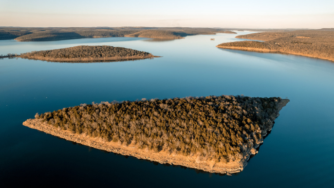 Read more about the article The Oklahoma City Boat Buyer’s Guide: Choosing the Right Boat When You’re Not Lake-Adjacent