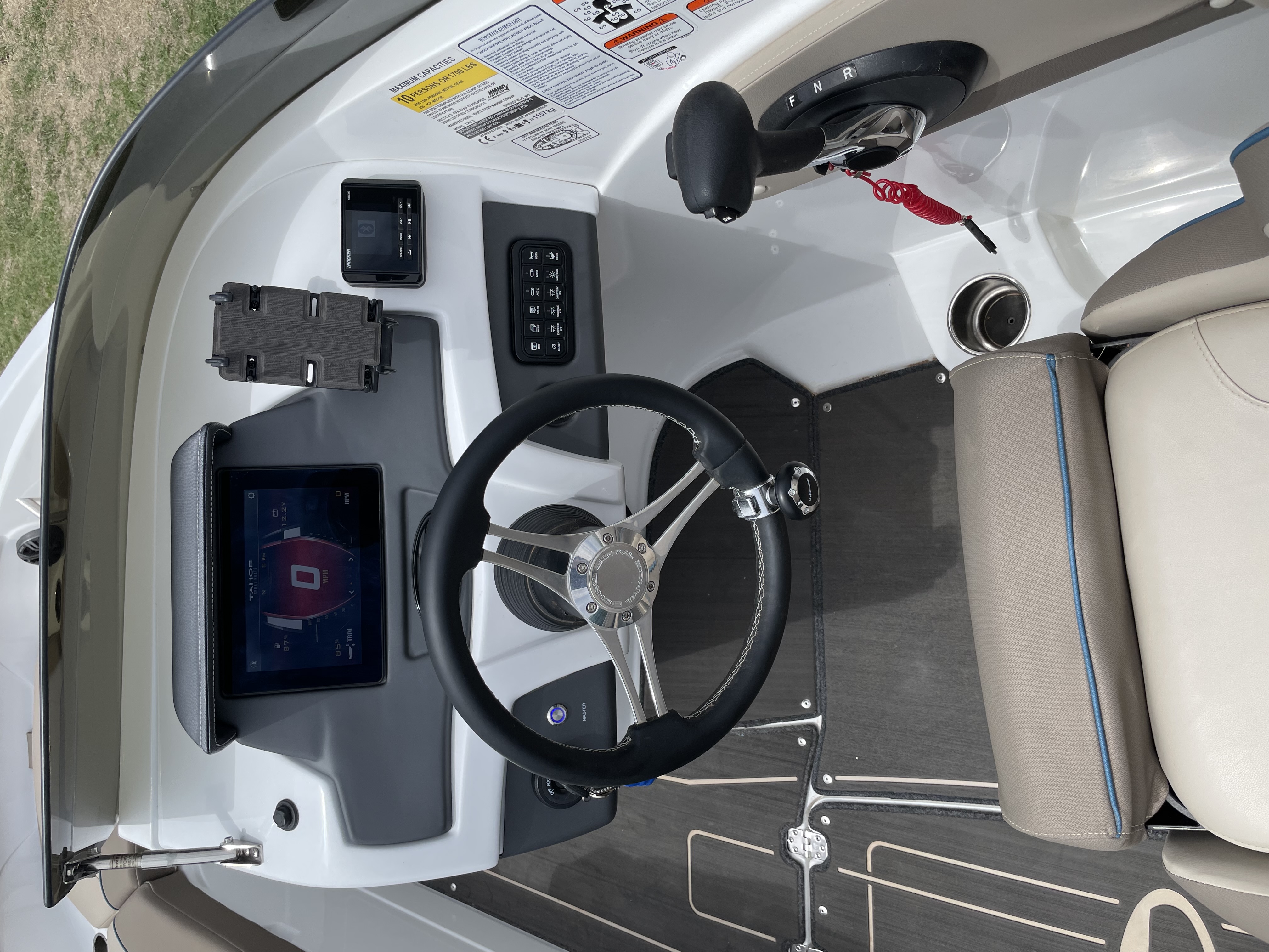 2024 Tahoe 210 S Limited Bowrider