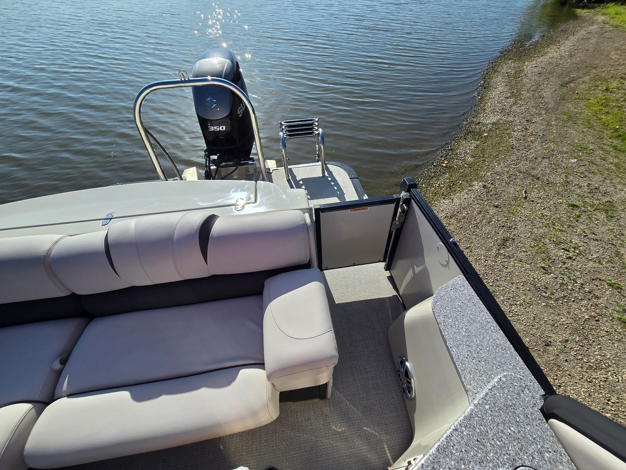 2024 Tahoe Cascade 2585 EL Windshield Pontoon