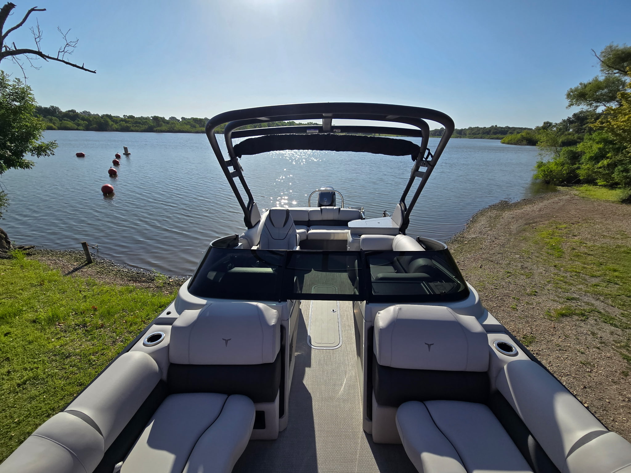 2024 Tahoe Cascade 2585 EL Windshield Pontoon