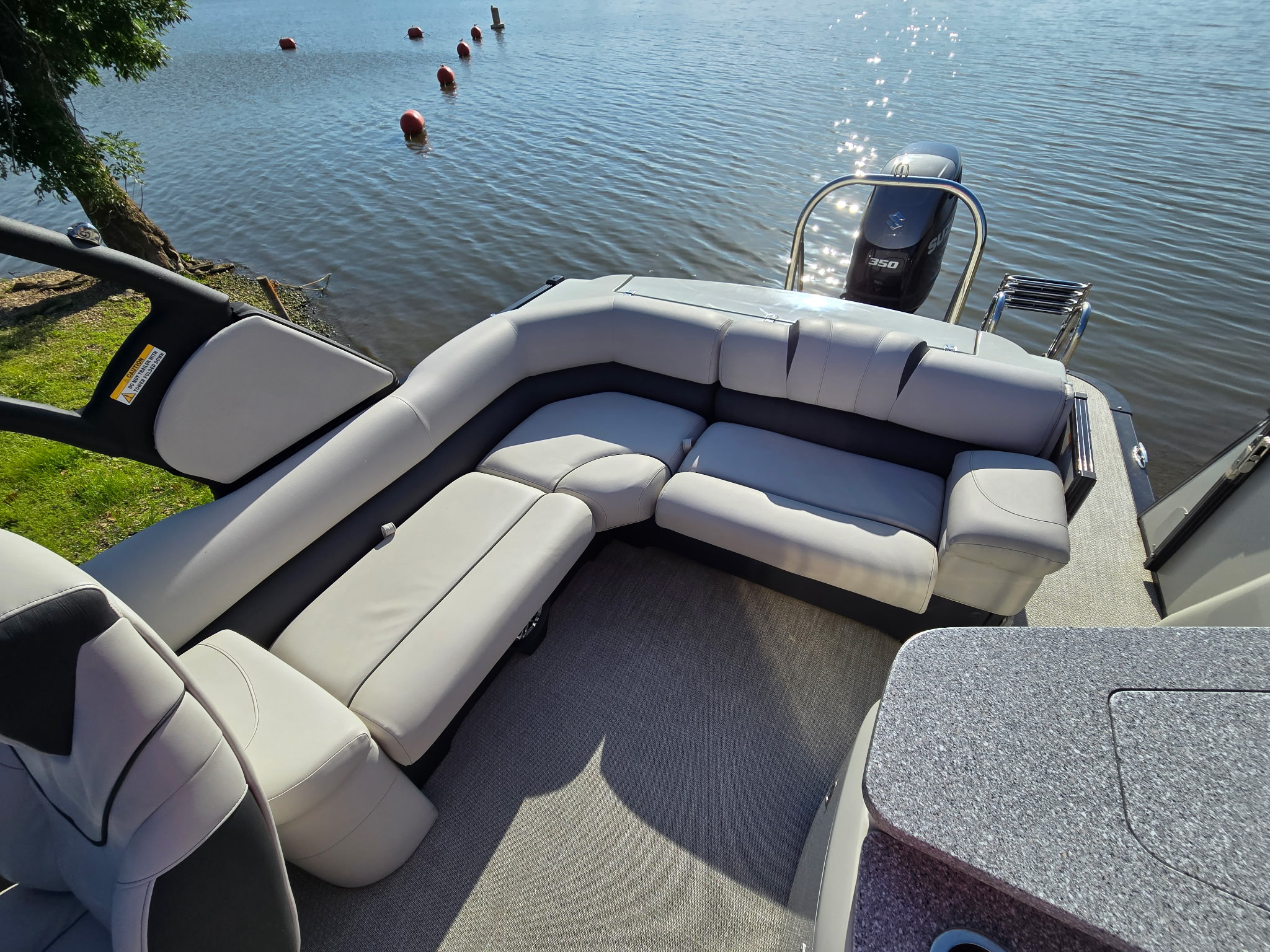 2024 Tahoe Cascade 2585 EL Windshield Pontoon
