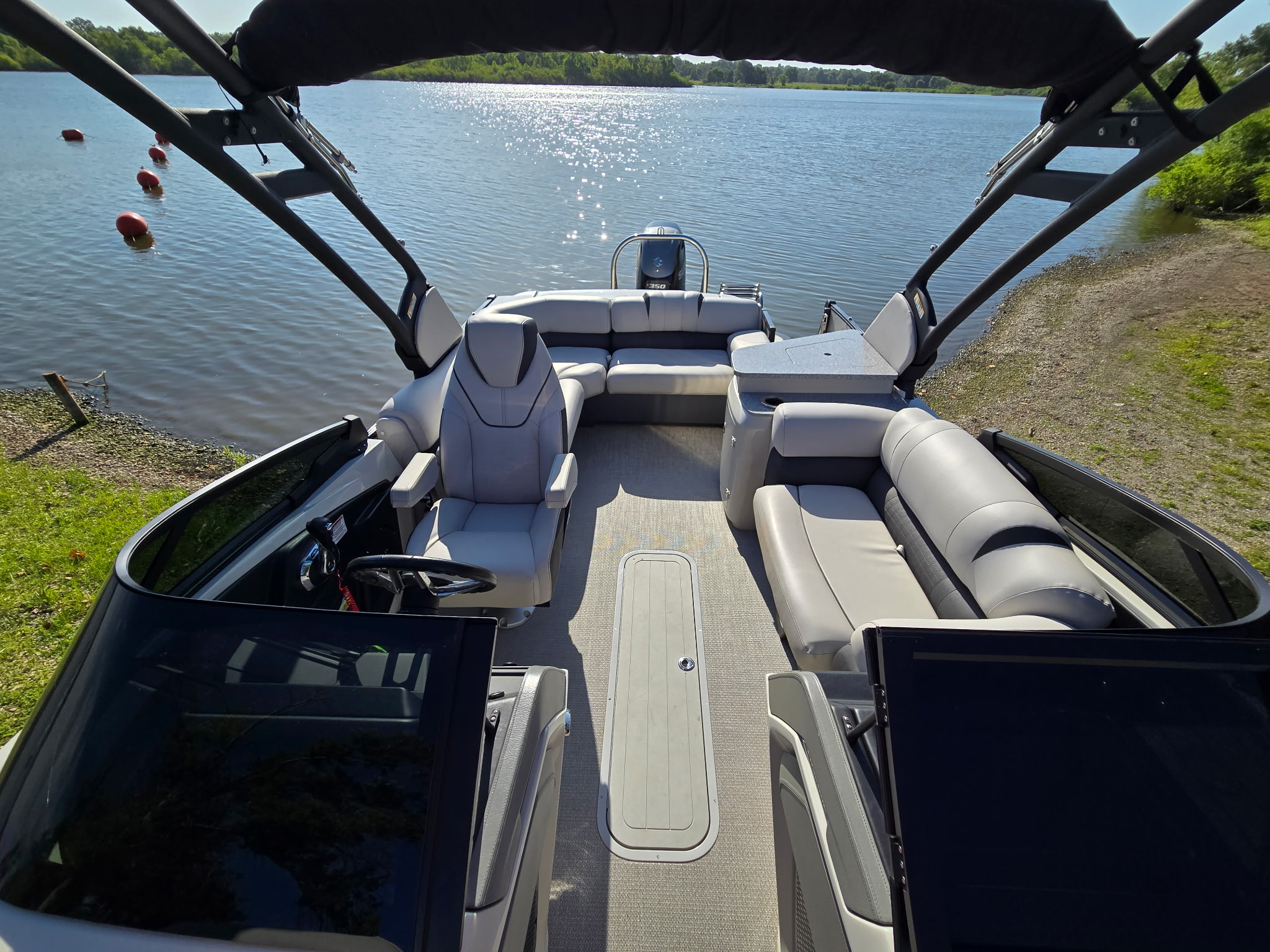 2024 Tahoe Cascade 2585 EL Windshield Pontoon