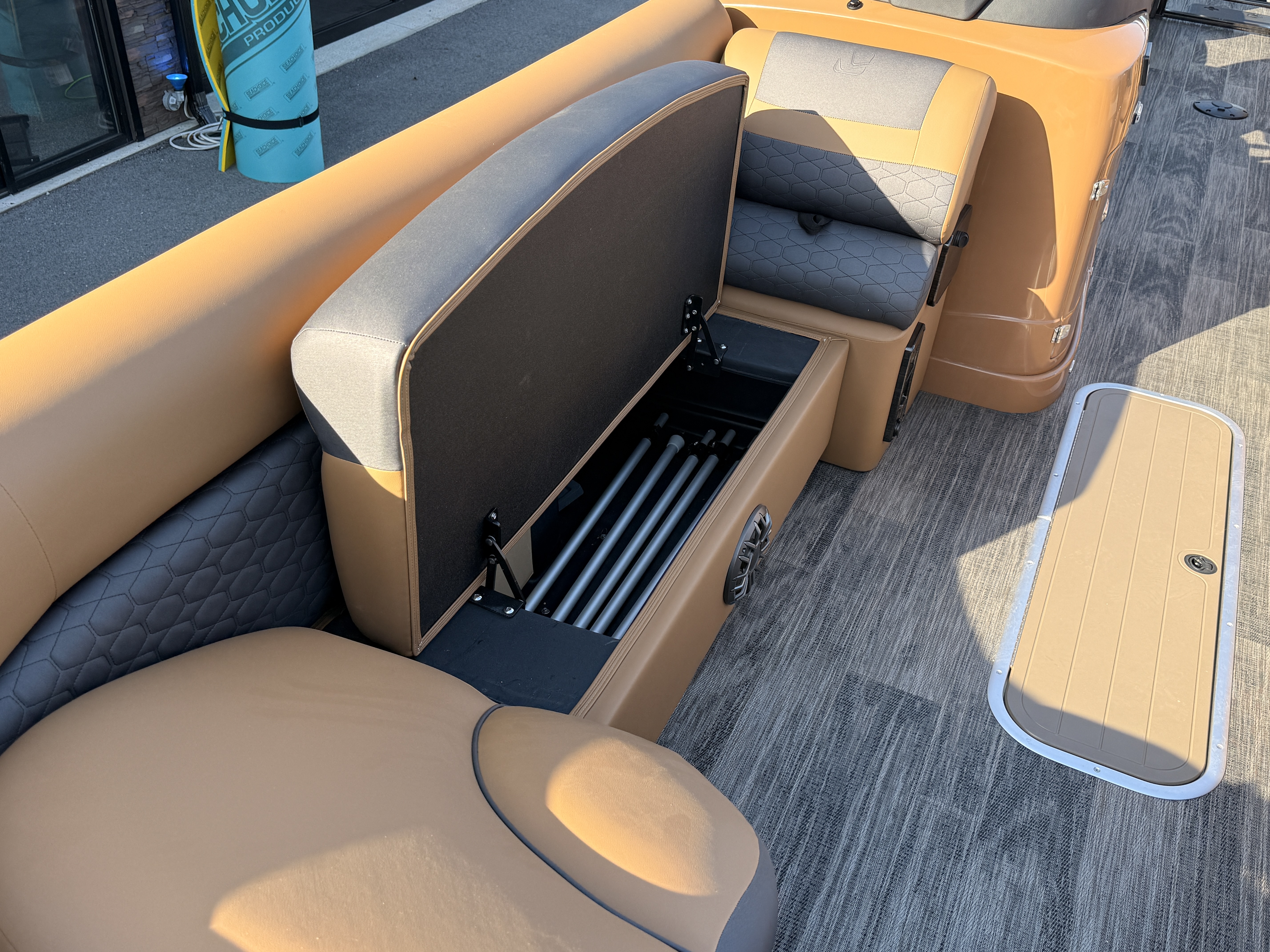 2027 Landau 25 CRS Pontoon