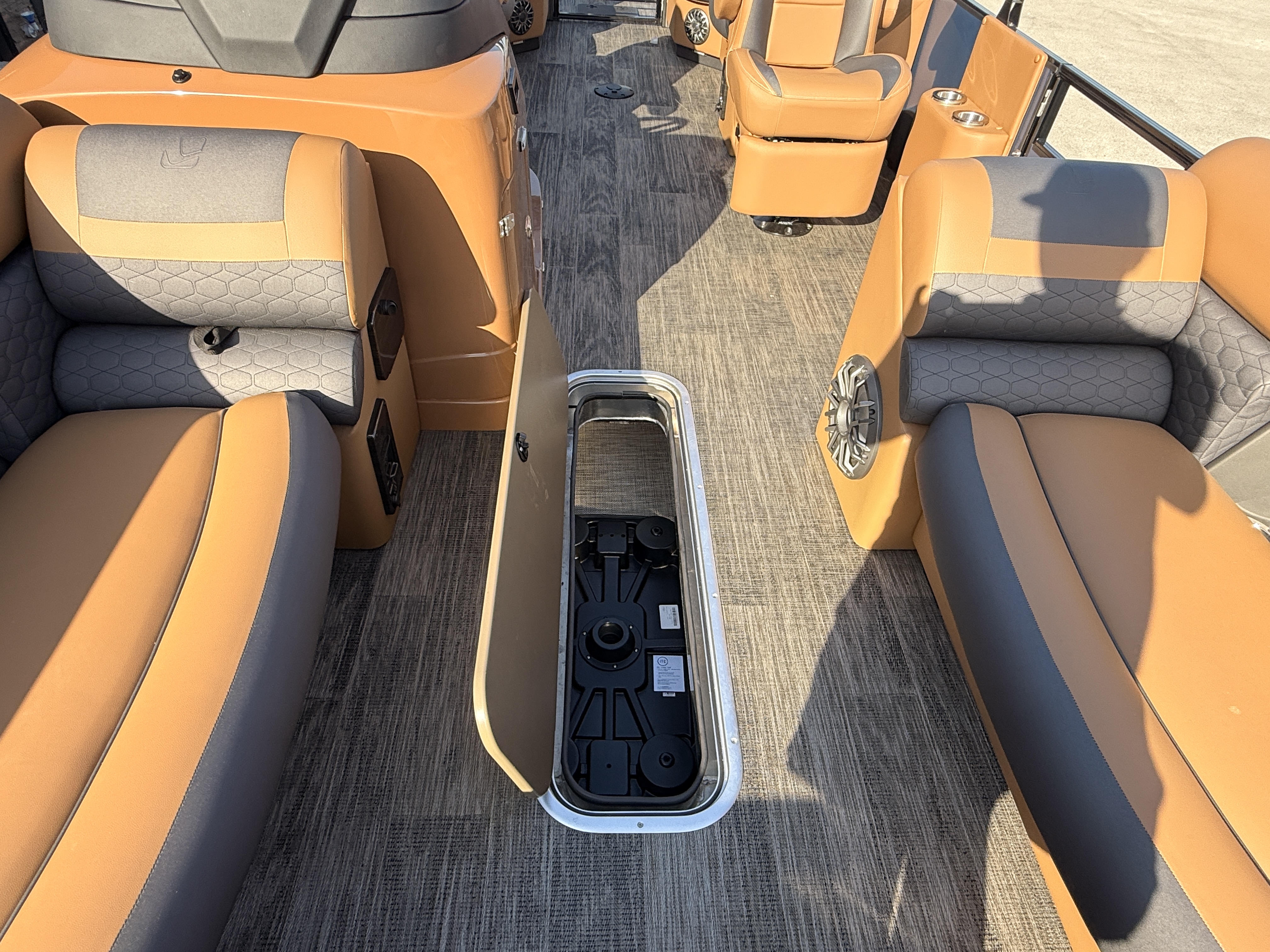 2027 Landau 25 CRS Pontoon