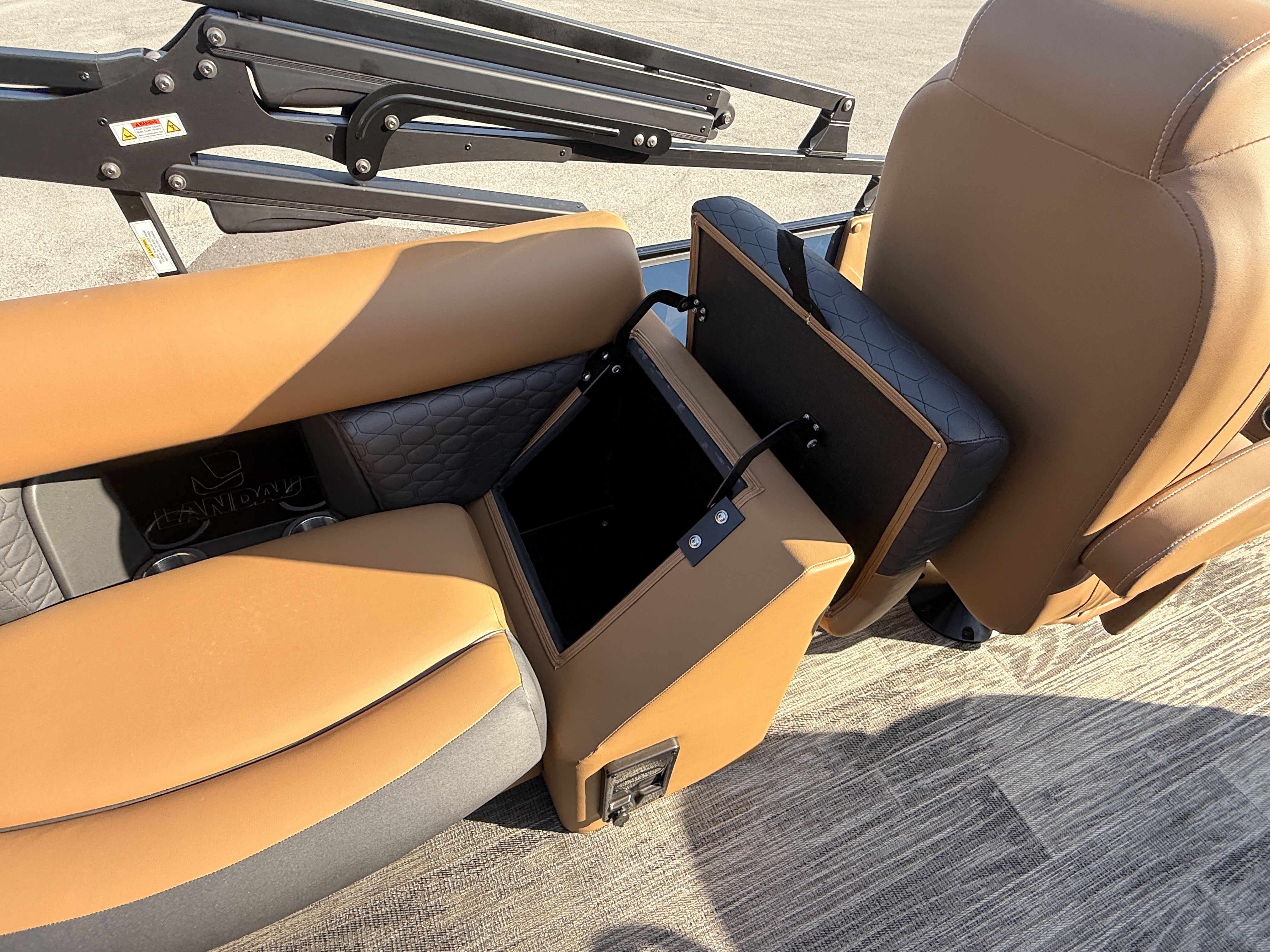 2027 Landau 25 CRS Pontoon