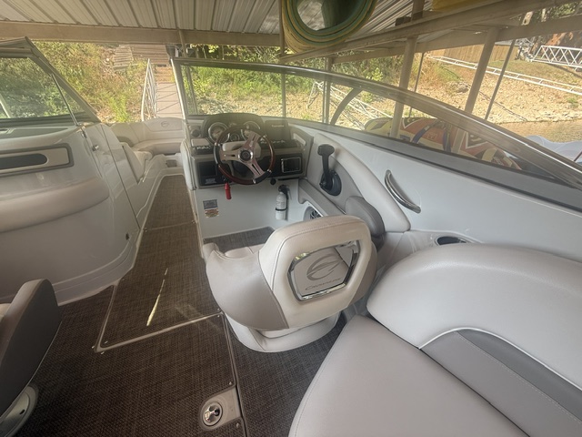 2018 Crownline 275 SS Open Bow