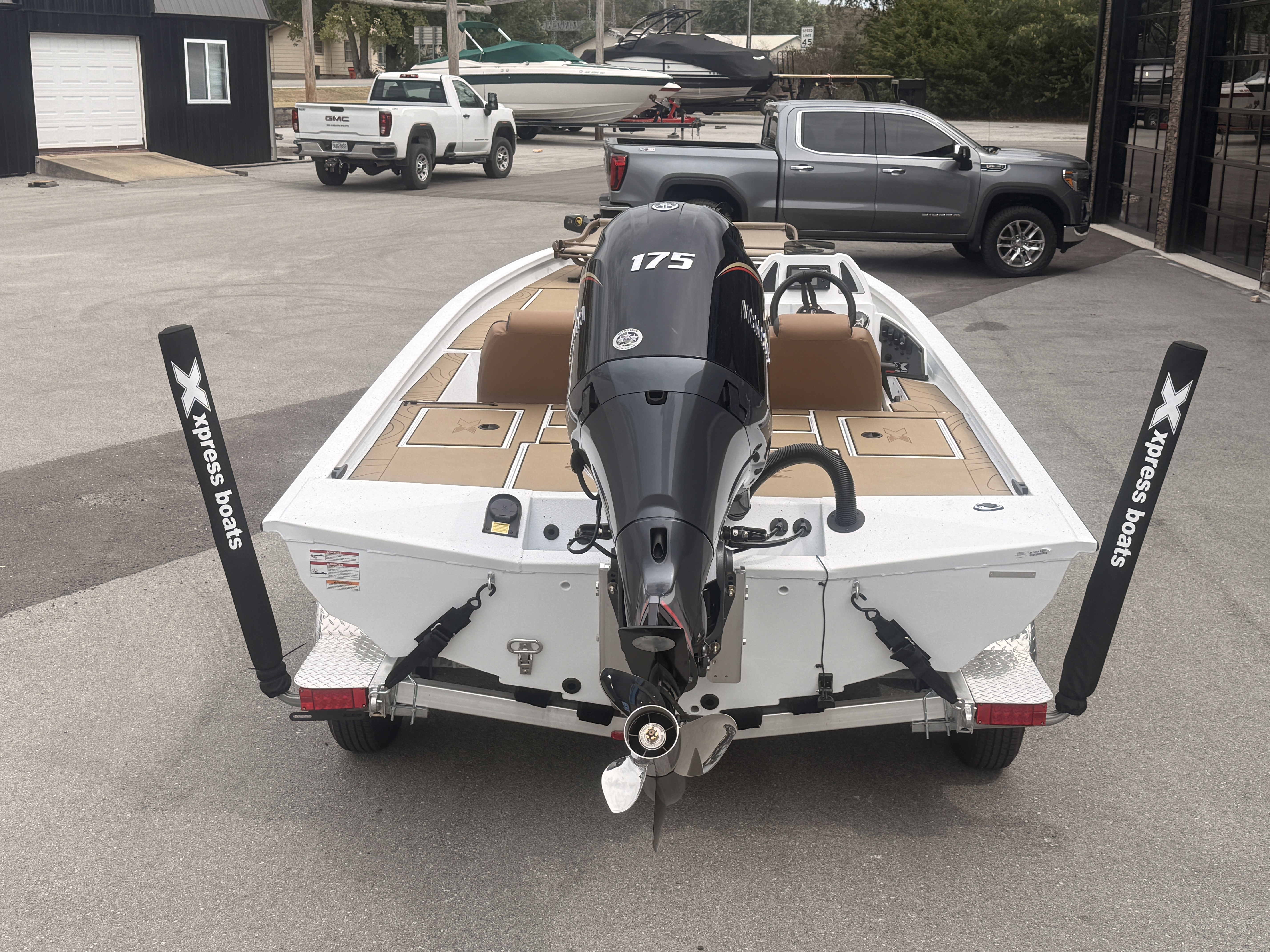 2027 Xpress H20 Crappie Fishing Boat