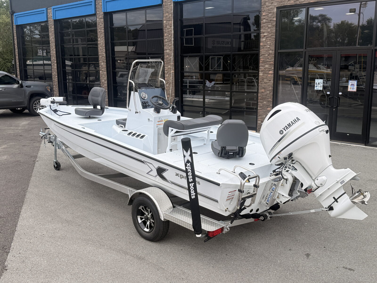 2027 Xpress H20 Bay Fishing Boat