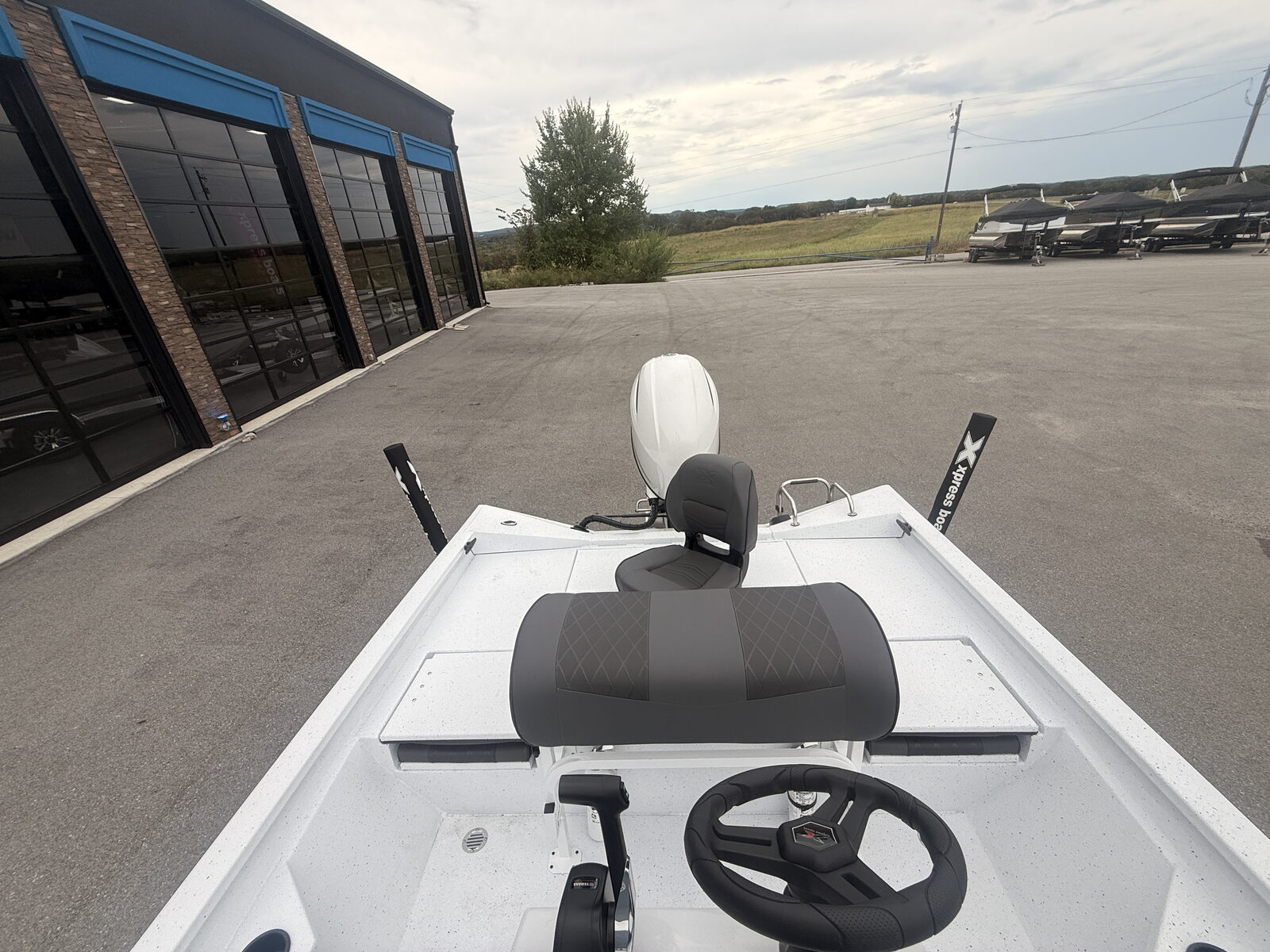 2027 Xpress H20 Bay Fishing Boat