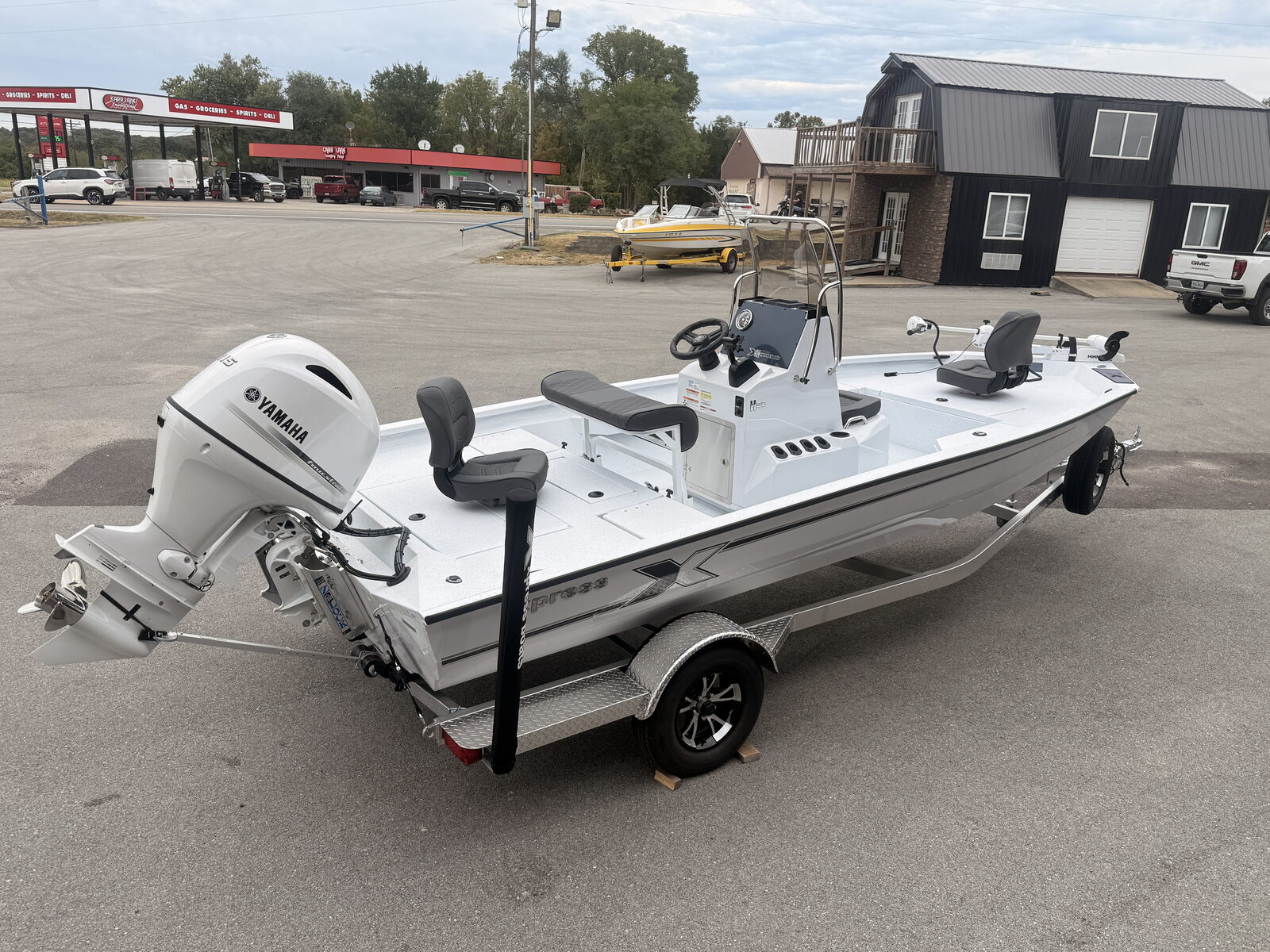 2027 Xpress H20 Bay Fishing Boat