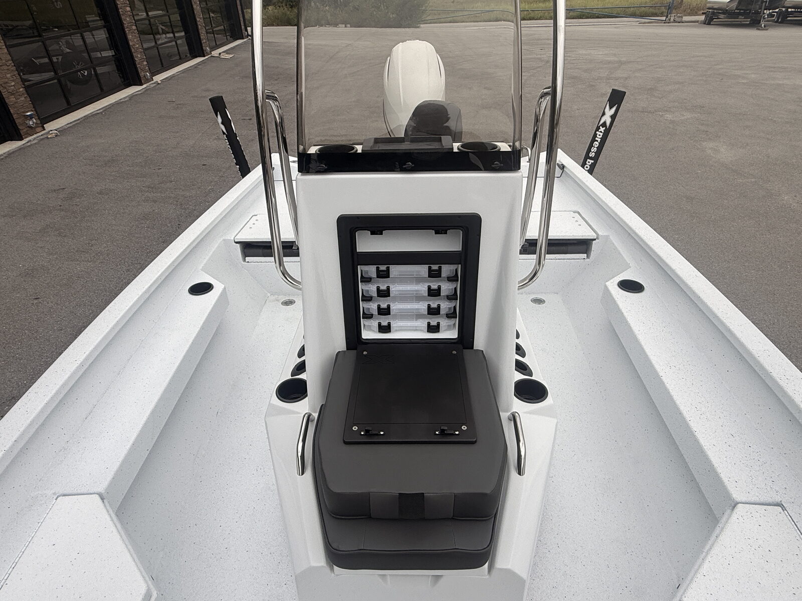 2027 Xpress H20 Bay Fishing Boat