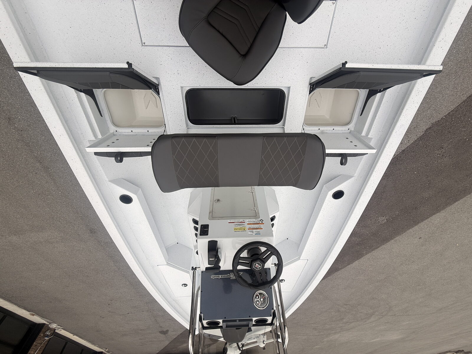 2027 Xpress H20 Bay Fishing Boat
