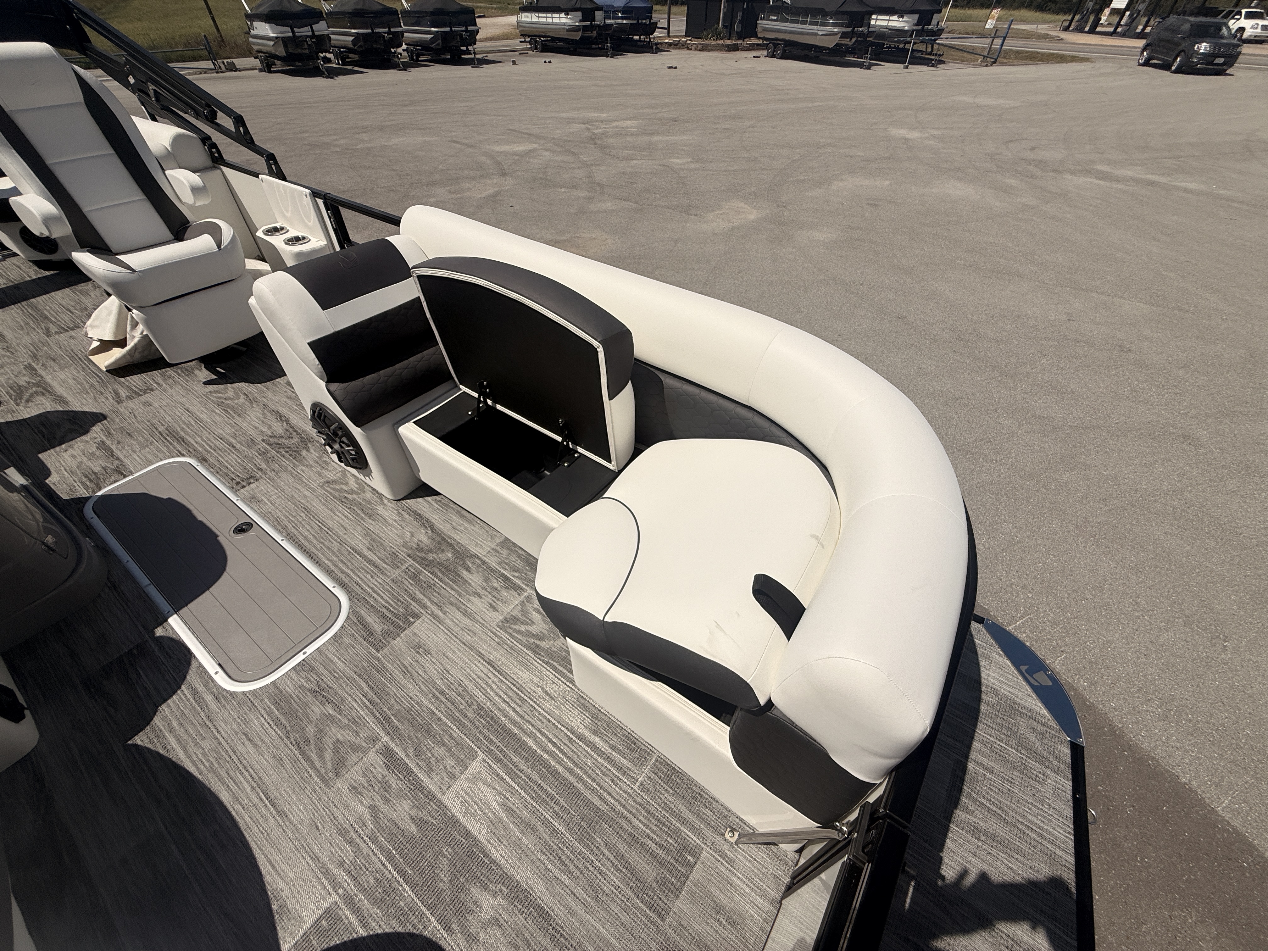 2027 Landau 24C Signature Pontoon