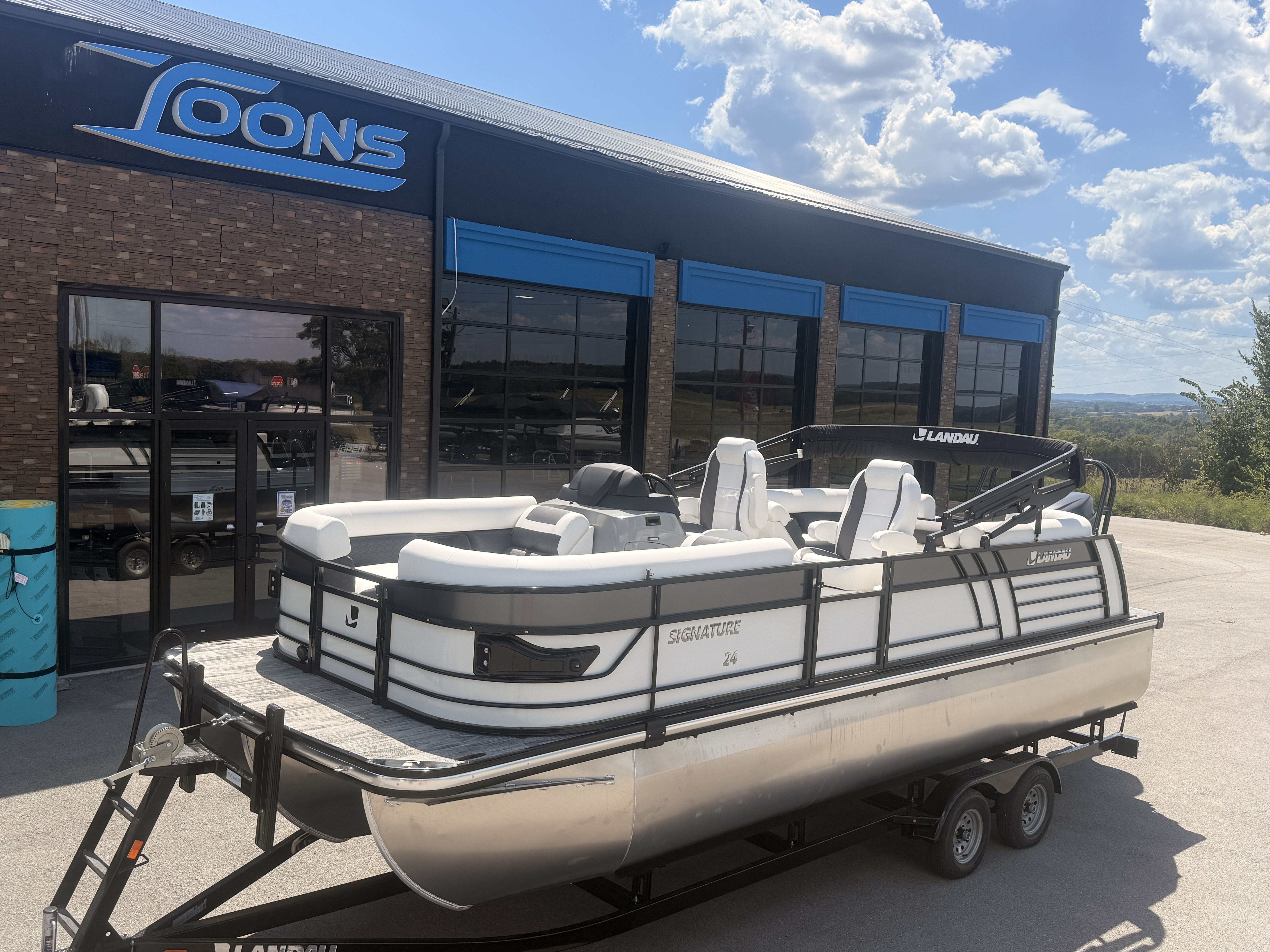 2027 Landau 24C Signature Pontoon