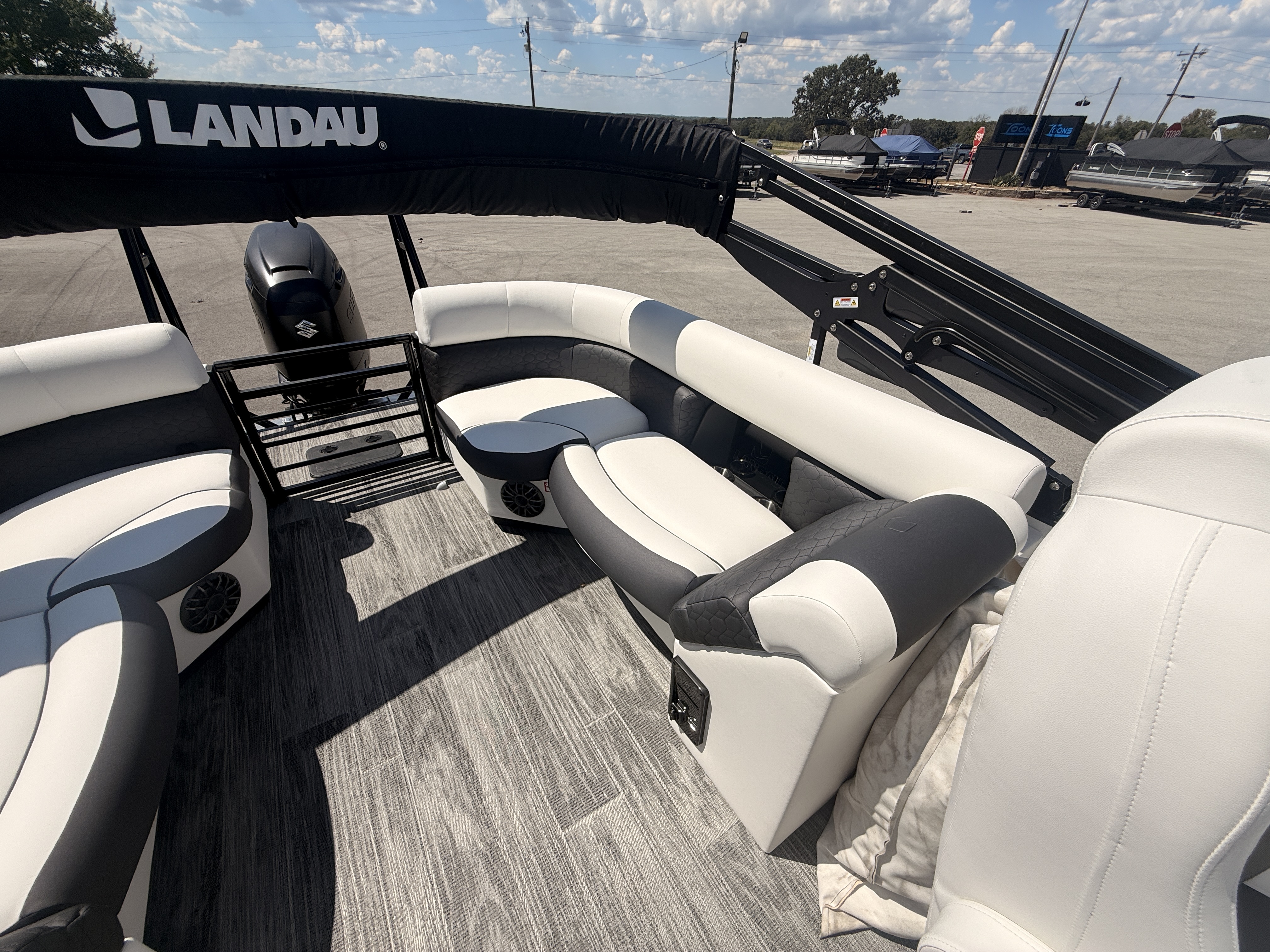 2027 Landau 24C Signature Pontoon