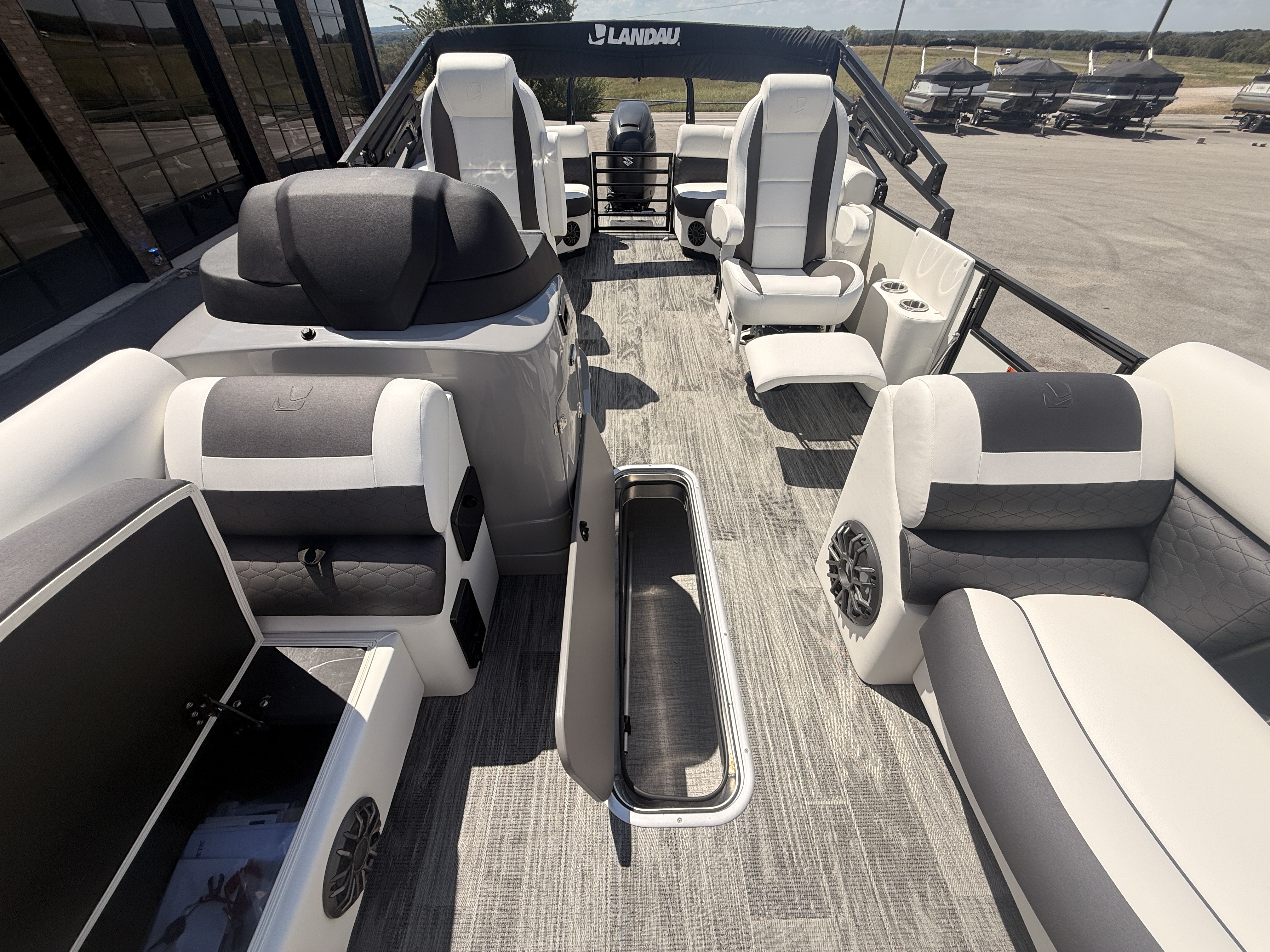 2027 Landau 24C Signature Pontoon