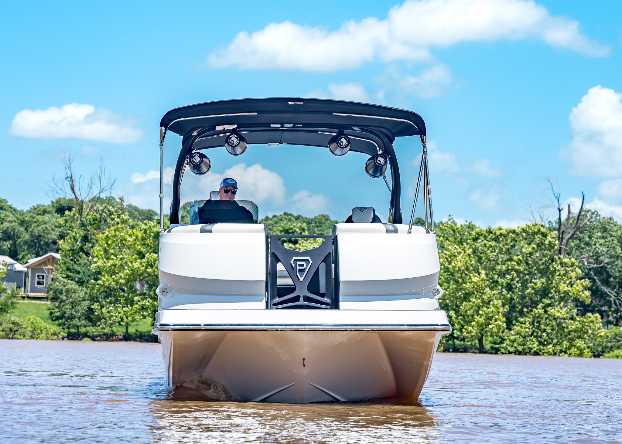 2025 Paradigm 266 SL Surf Snow White Surf Boat