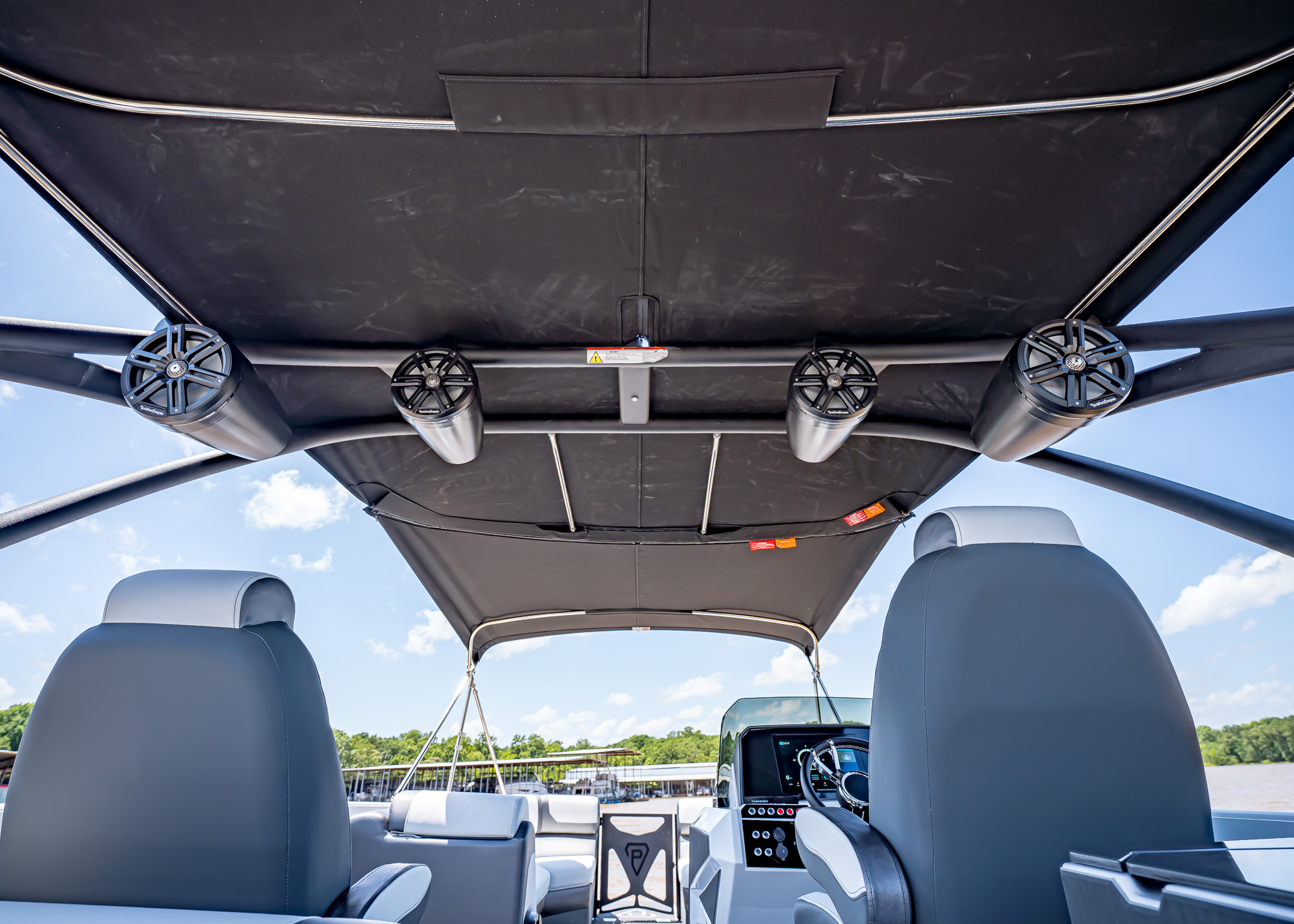 2025 Paradigm 266 SL Surf Snow White Surf Boat