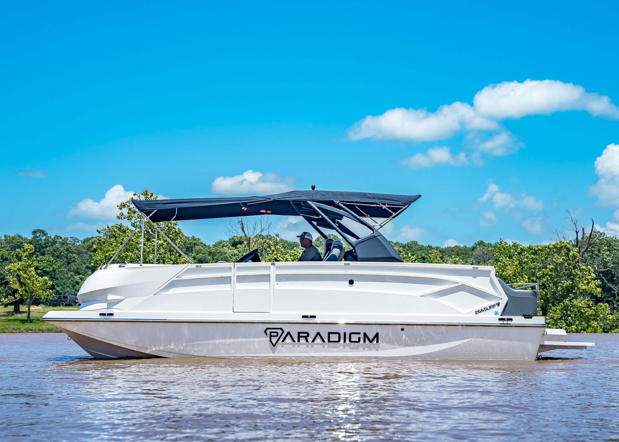 2025 Paradigm 266 SL Surf Snow White Surf Boat