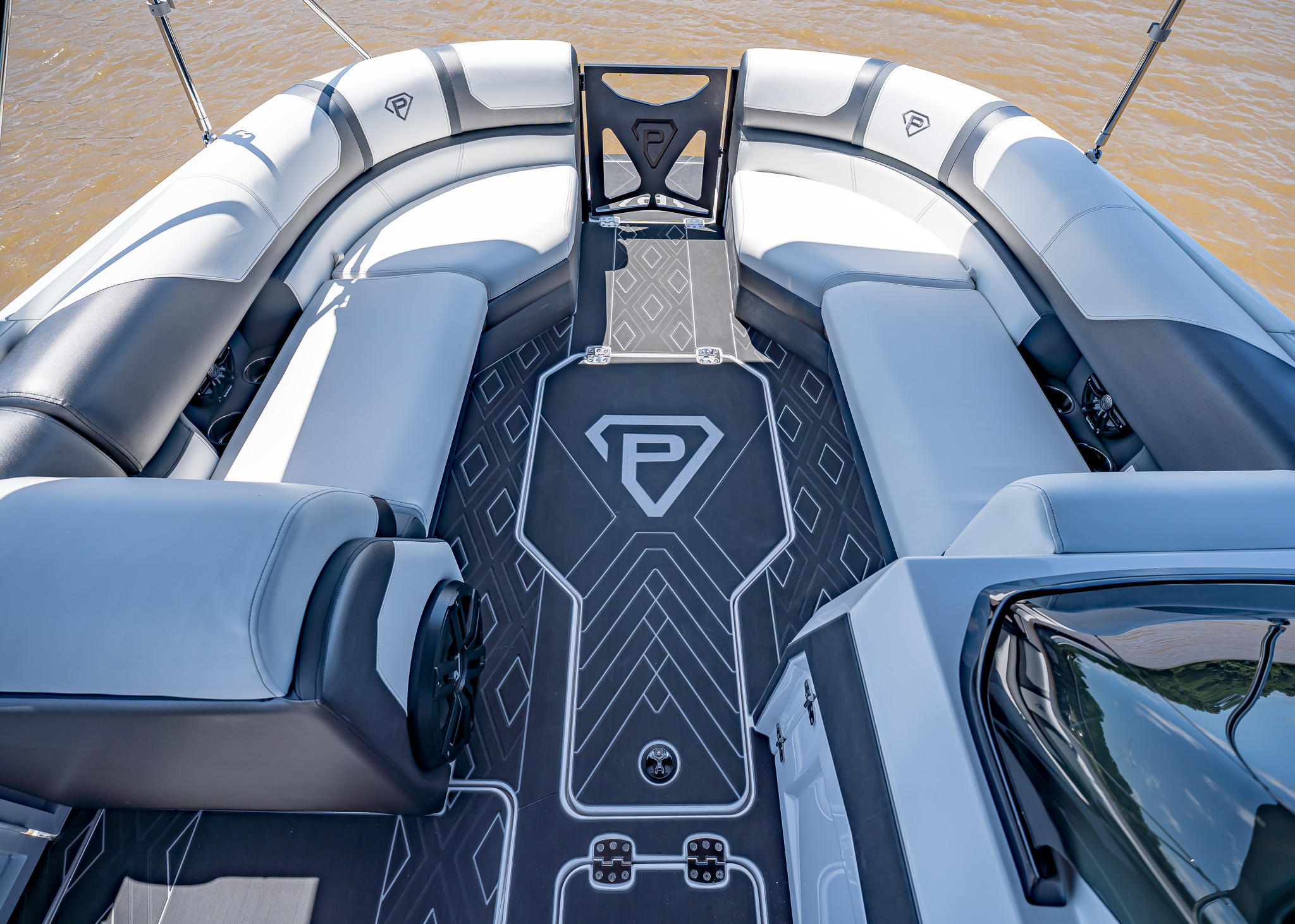 2025 Paradigm 266 SL Surf Snow White Surf Boat