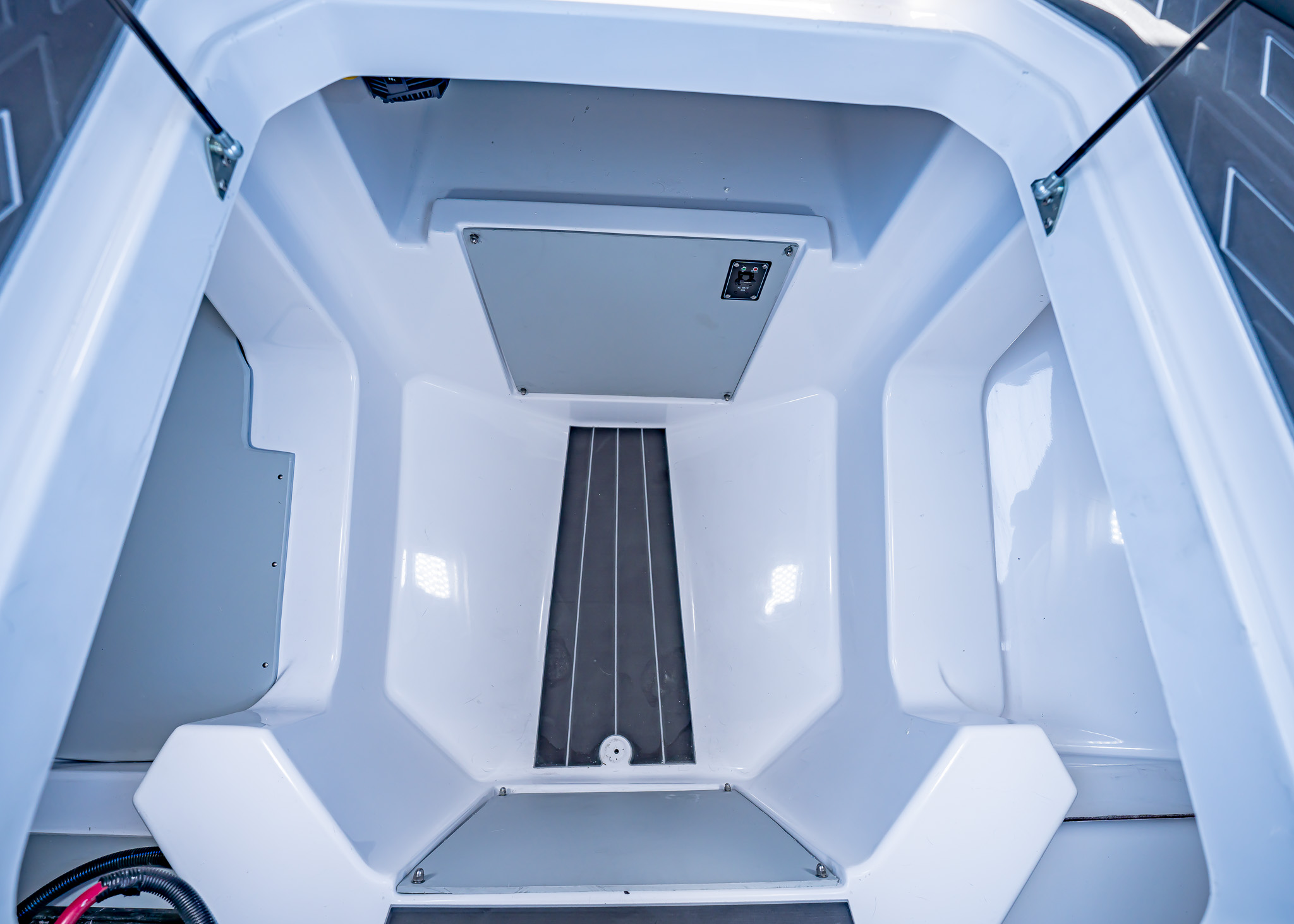 2025 Paradigm 266 SL Surf Snow White Surf Boat