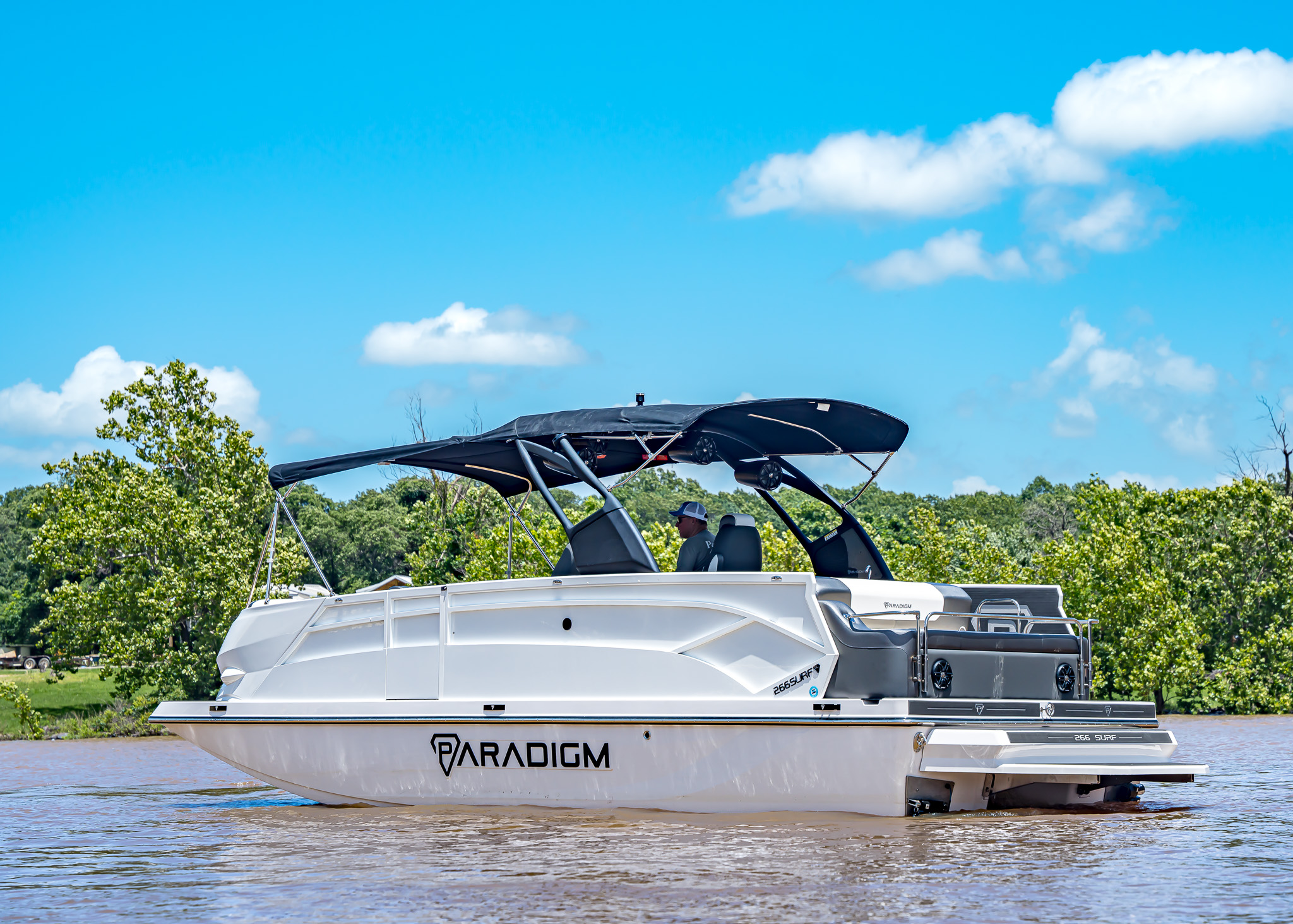 2025 Paradigm 266 SL Surf Snow White Surf Boat
