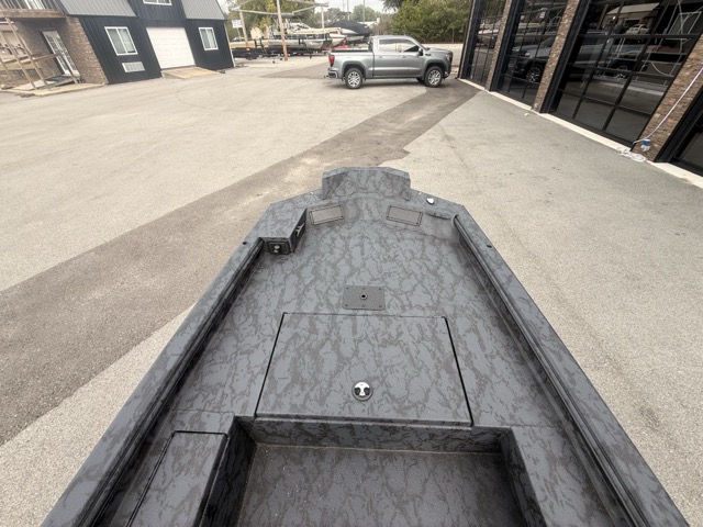 2027 Xpress BAYOU180 Fishing Boat