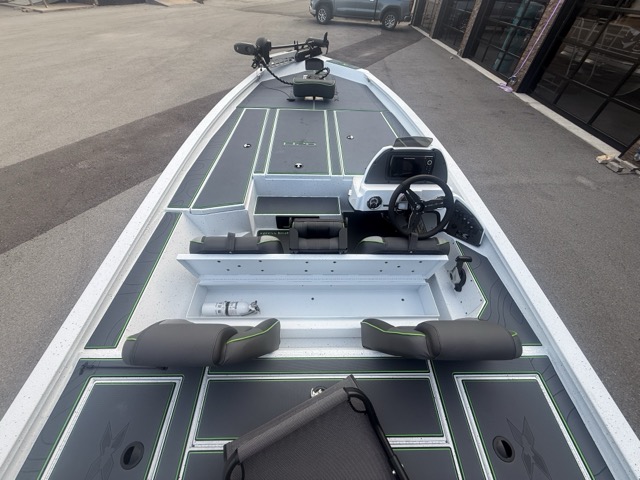 2027 Xpress H20 Bass Fishing Boat