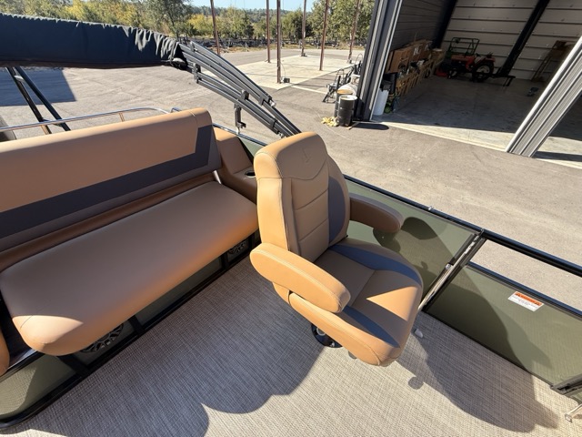 2027 Landau 25 Island Breeze Pontoon
