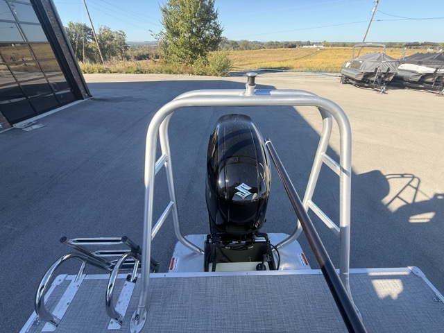 2027 Landau 23 Island Breeze Pontoon