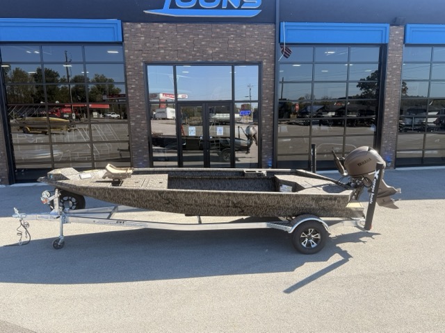 2027 Xpress X18DB Fishing Boat
