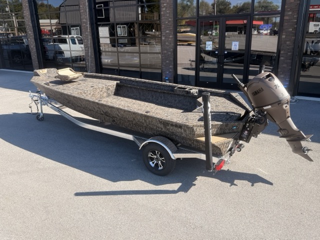 2027 Xpress X18DB Fishing Boat