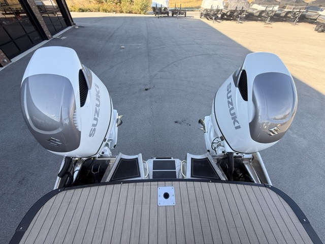 2027 Avalon Avalon Excalibur Twin Pontoon
