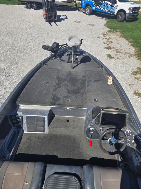 2013 Ranger Z118 Fishing Boat
