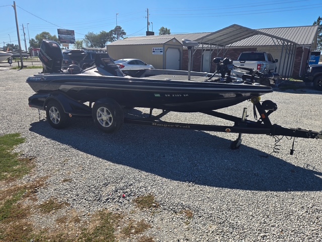 2013 Ranger Z118 Fishing Boat