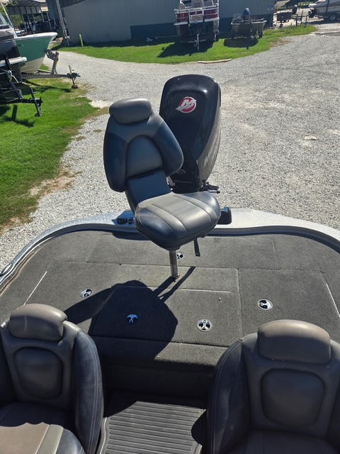 2013 Ranger Z118 Fishing Boat
