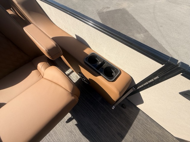 2027 Avalon 2585 Excalibur LTD Pontoon