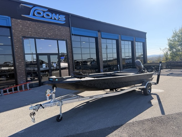 2027 Xpress X18DB Fishing Boat