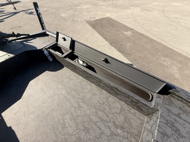 2027 Xpress X18DB Fishing Boat
